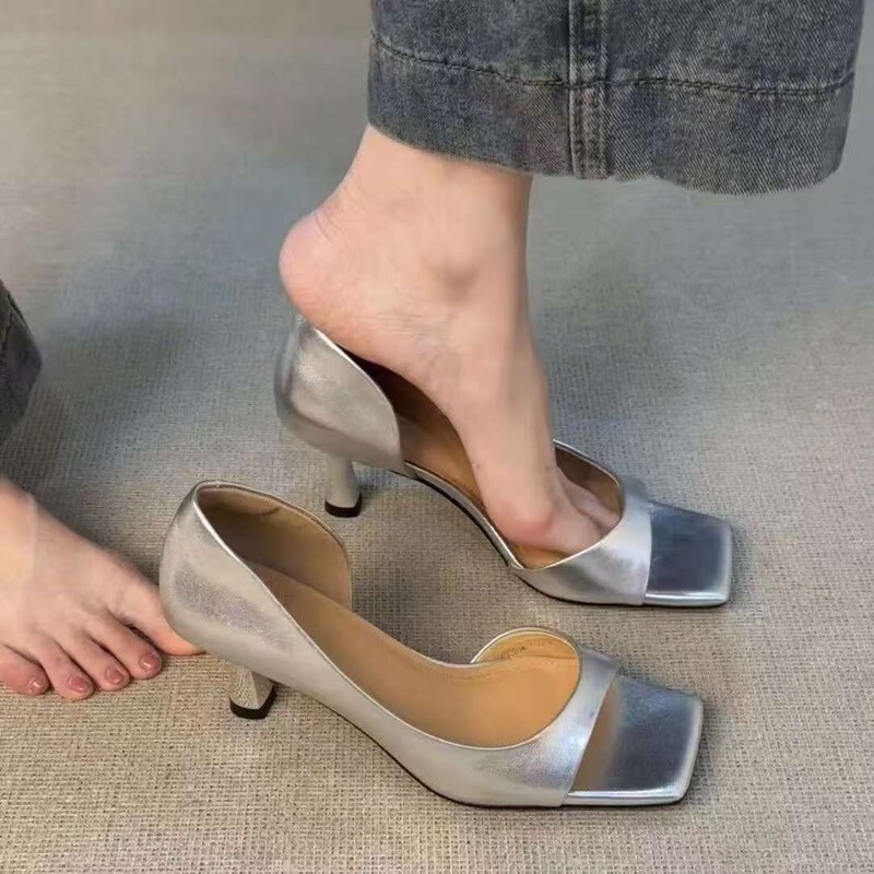 2026 Summer Sexy Open-Toe Strap Sandals Women's Retro Side Cutout Square-Toe High-Heel Sandals 2026 Summer Sexy Open-Toe Strap Sandals Women's Retro Side Cutout Square-Toe High-Heel Sandals