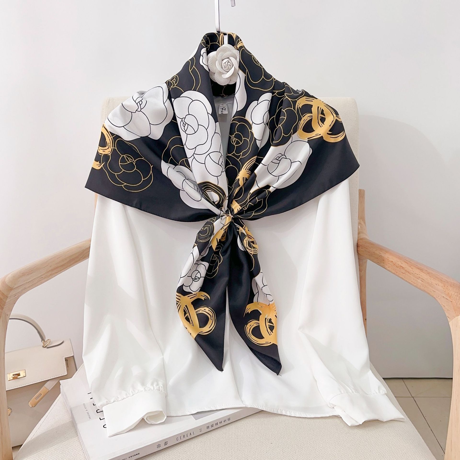 Xiaofengfeng Shan camellia impresa bufandas de seda 90cm seda de imitación twill bufandas de alto nivel de sensación de bufandas de hombro protector solar para mujeres