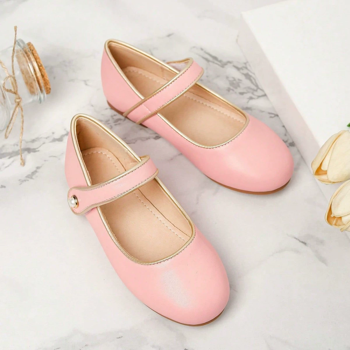 Трансграничная внешняя торговля маленькая ароматная сладкая липучка простая обувь принцессы на мягкой подошве модная дикая плоская обувь для девочек