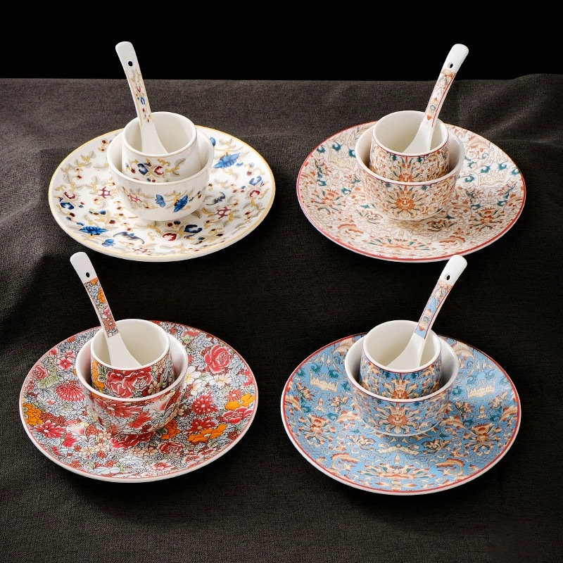 New Chinese-Style Hotel Club Restaurant Tableware Set Four-Piece Set Retro Embossed Colorful Floral Ceramic Bowls, Plates, and Spoons