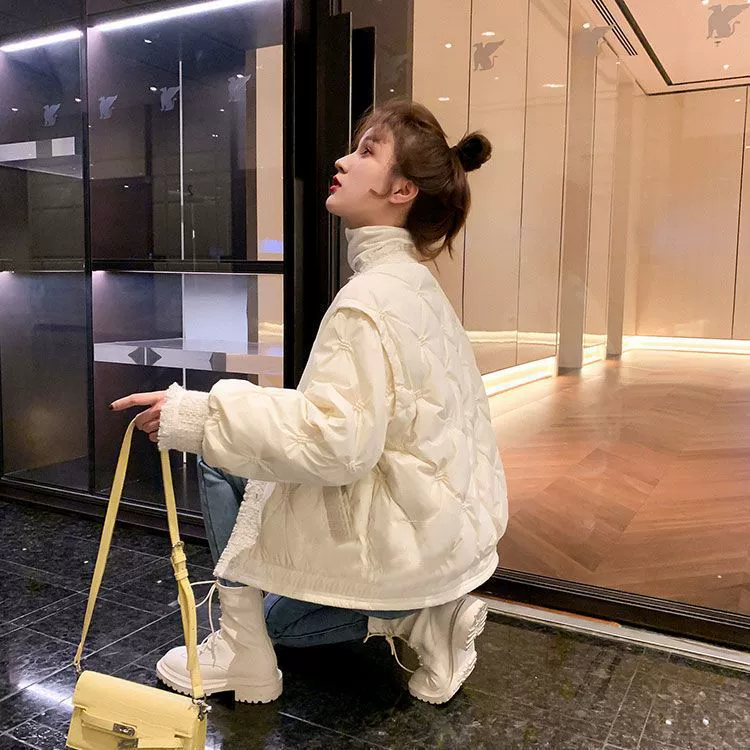Зимний пуховик, черный дизайн стильной сумки, стиль Chanel, тренд сезона, для подростков, западный стиль
