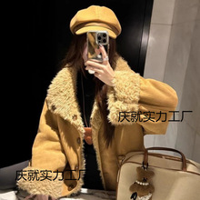 复古羊羔毛拼接翻领外套女装冬季保暖皮毛一体中长款上衣2025新款