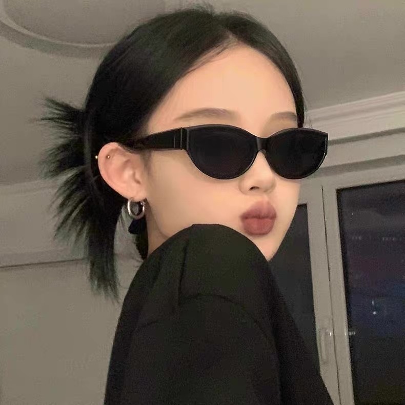 Jennie aynı stil gözlük kadın vintage seksi kedi göz küçük çerçeve gözlük polarize ultraviyole koruma güneş gözlüğü yüz küçültücü