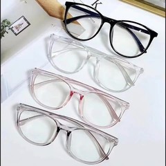 ファッショナブルな抗ブルーライト女性のトレンディなパーソナライズされたプレーンメガネフレーム超軽量フラットメガネファッショナブルな女性の太陽抗ブルーライトメガネ