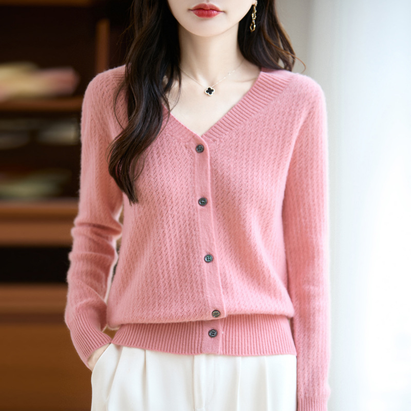 个性V领秋冬羊毛开衫女2025设计感针织气质百搭纯羊毛外套|undefined