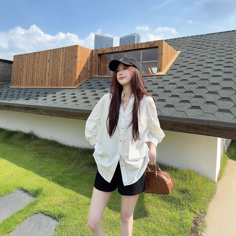 Korean Design V Neck Puff Sleeve White Shirt Women's Early Autumn New Style Old Money Style Loose Slimming Look Waist Top