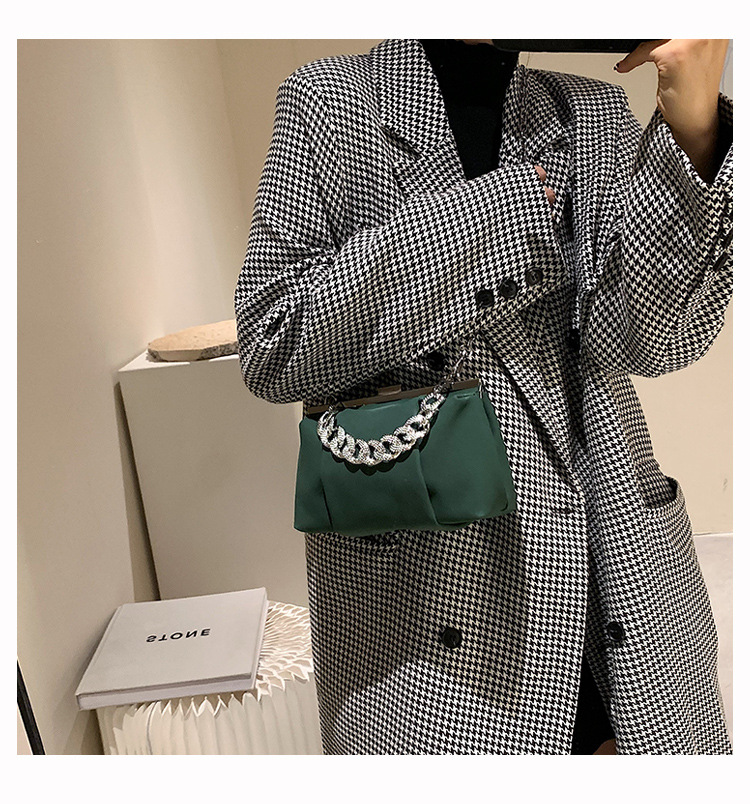 Fashion Underarm Bag 2021 Autumn And Winter New Style Chain Diagonal Female Bag Wholesale display picture 8