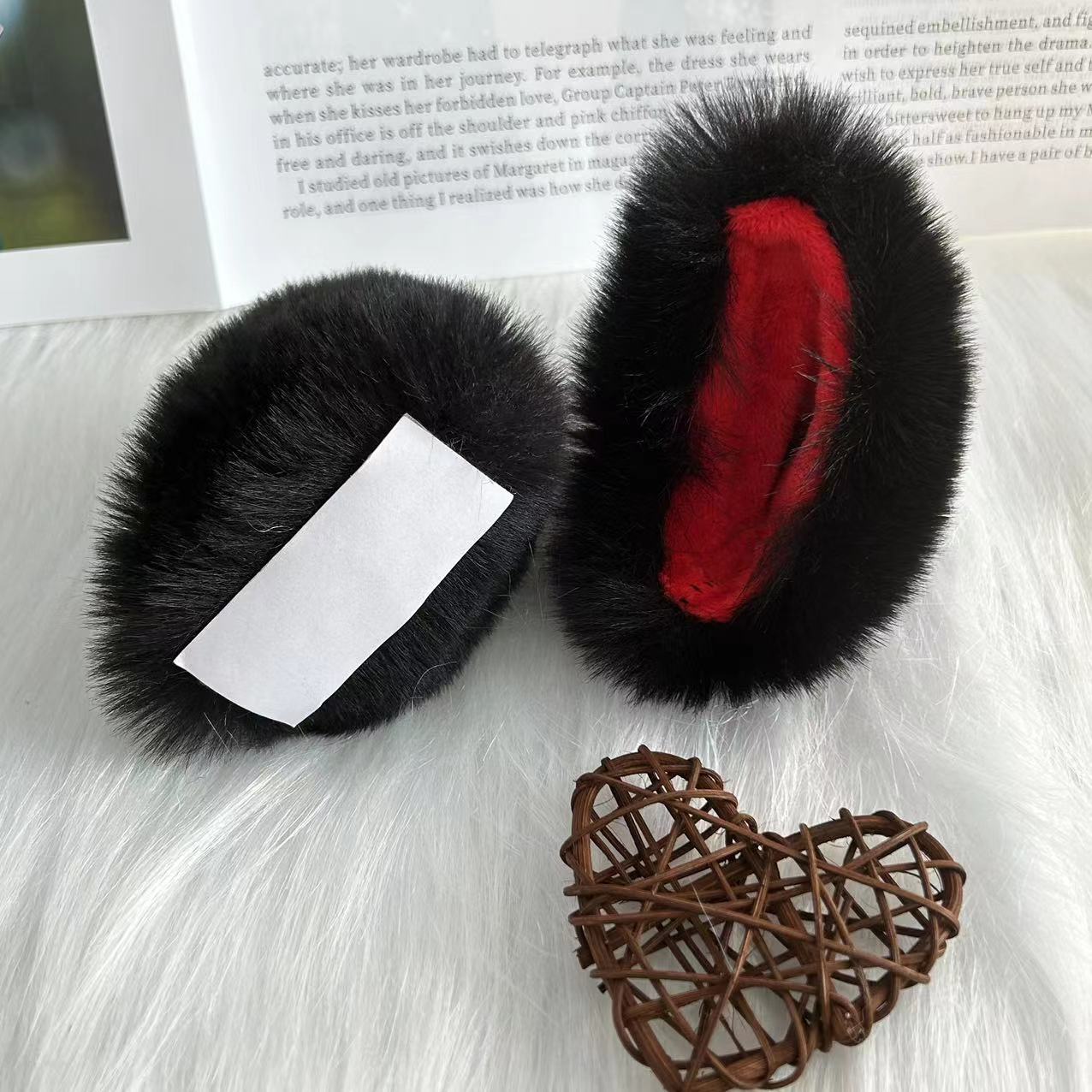 Motuoche – Helmet Decoration Plush Auto Parts and Accessories - black-red-inside