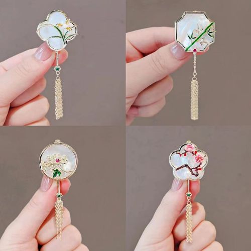 Magnolia flower brooch, high-end women's design, exquisite tassel fan, Chinese style suit, clothes pin, cheongsam accessories