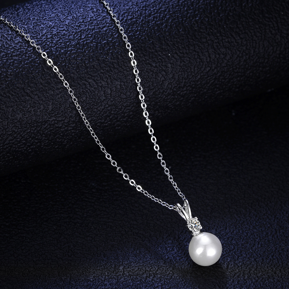 925 sterling silver Chain Material 1 Piece Quantity Shopping Occasion 0.1 Karat 925 Sterling Silver Moissanite Inlay Water Droplets