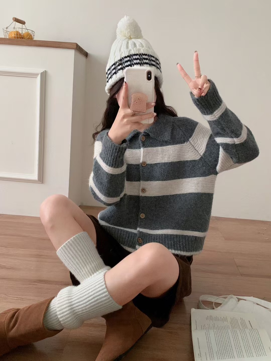 Coreano retro contraste a rayas suéter con solapa Cardigan abrigo de mujeres otoño invierno suelto viento perezoso camiseta de punto pequeña