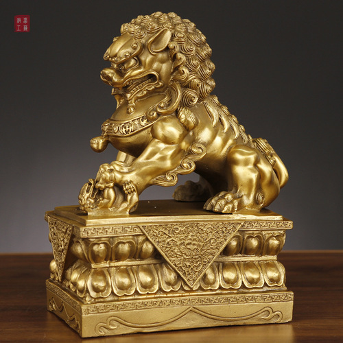 Yongfa copperware manufacturer wholesales copper lion ornaments, a pair of Beijing palace gate lions, large lion craft ornaments