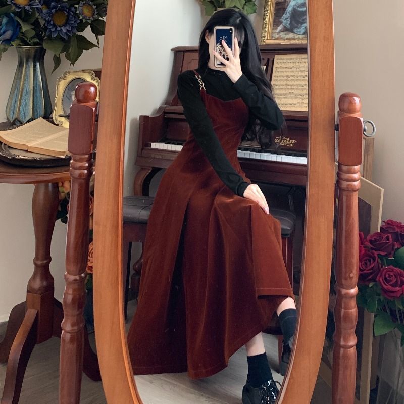 胖妹妹显瘦套装连衣裙女秋冬大码复古港风丝绒红色吊带裙两件套装|undefined