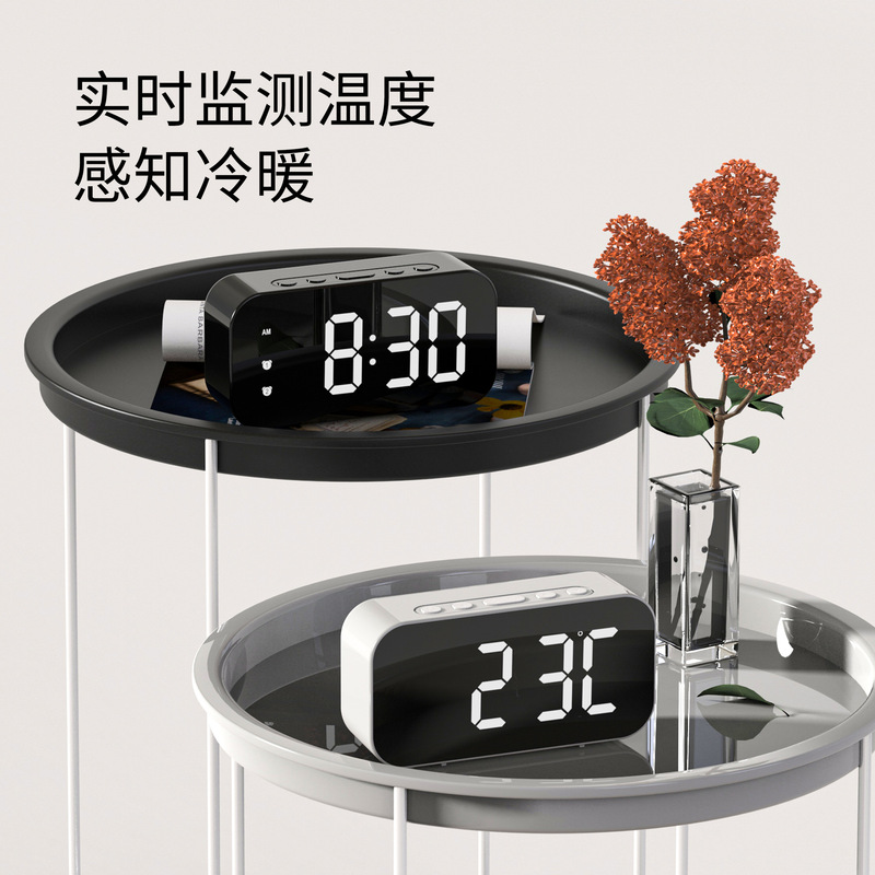 プライベートモードのシンプルなLED電子目覚まし時計の学生は電気を入れます。|undefined