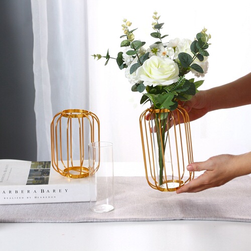 Factory Direct Sale Nordic Simple Gold Lantern Iron Craft Vase Slim Waist Hydroponic Flower Pot Artificial Flower Decor