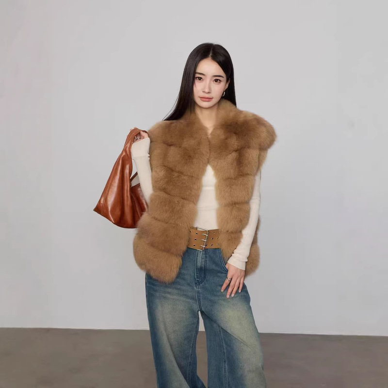 2026 Autumn and Winter New Luxury Finnish Whole Leather Fox Fur Vest with Horizontal Fur and Stand Collar, Gold-Plated Fur Vest for Young People