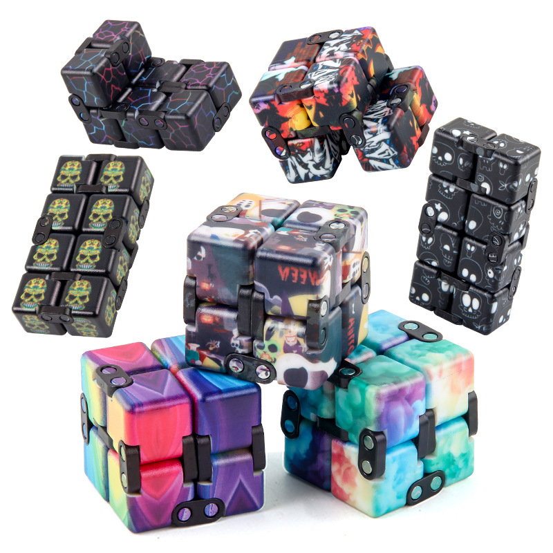 Descompresión de Halloween ilimitado Cubo de Rubik Navidad descompresión nuevo juguete exótico bolsillo Flip de segunda orden de Rubik's Cube transfronteriza