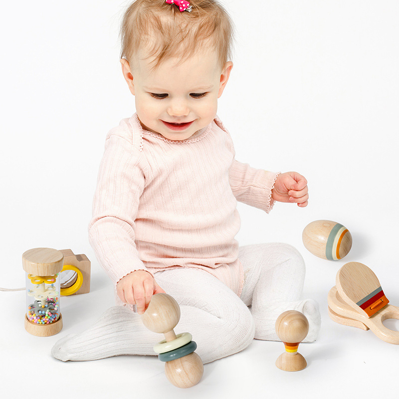 Regalo de cumpleaños para recién nacidos de madera, sonajero de mano de color, educación temprana Montessori, agarre, entrenamiento audiovisual, juguete calmante
