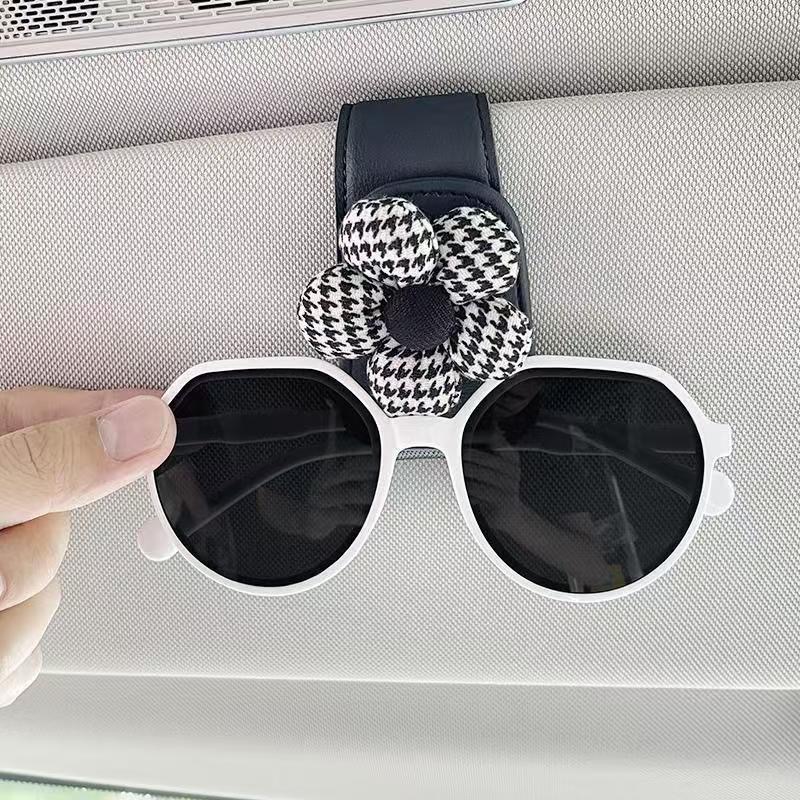 Cute New Kitty Cat Car Glasses Holder, Sunglasses Storage, Magnetic Car Interior Kt Cat Glasses Clip