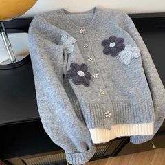 花朵宽松毛衣女灰色慵懒风气质外套秋冬新款针织开衫上衣短款百搭