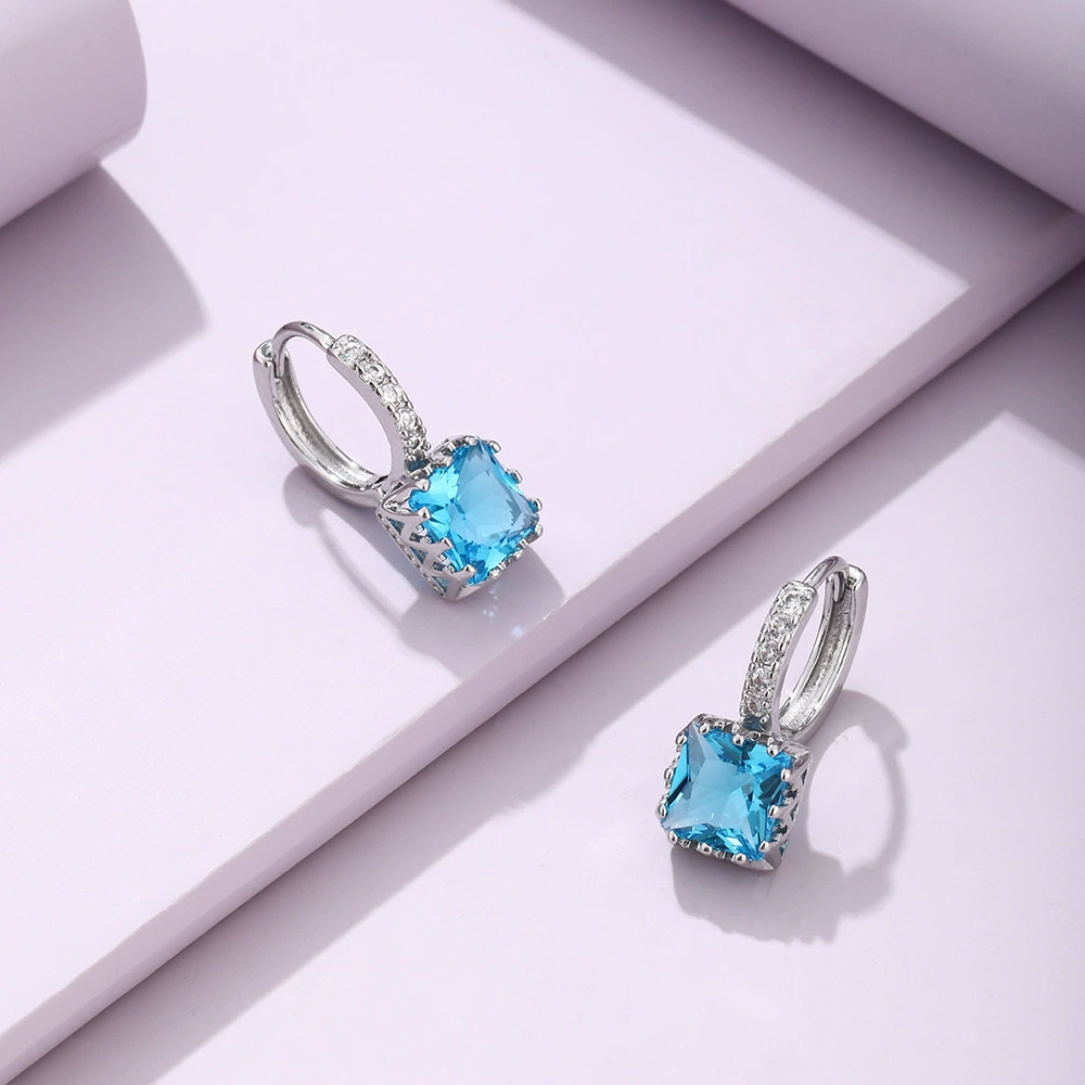 Циркониевые серьги новые Amazon ins Street Photograph Личность Мода Квадратные медные инкрустированные циркониевые серьги пряжки производителей