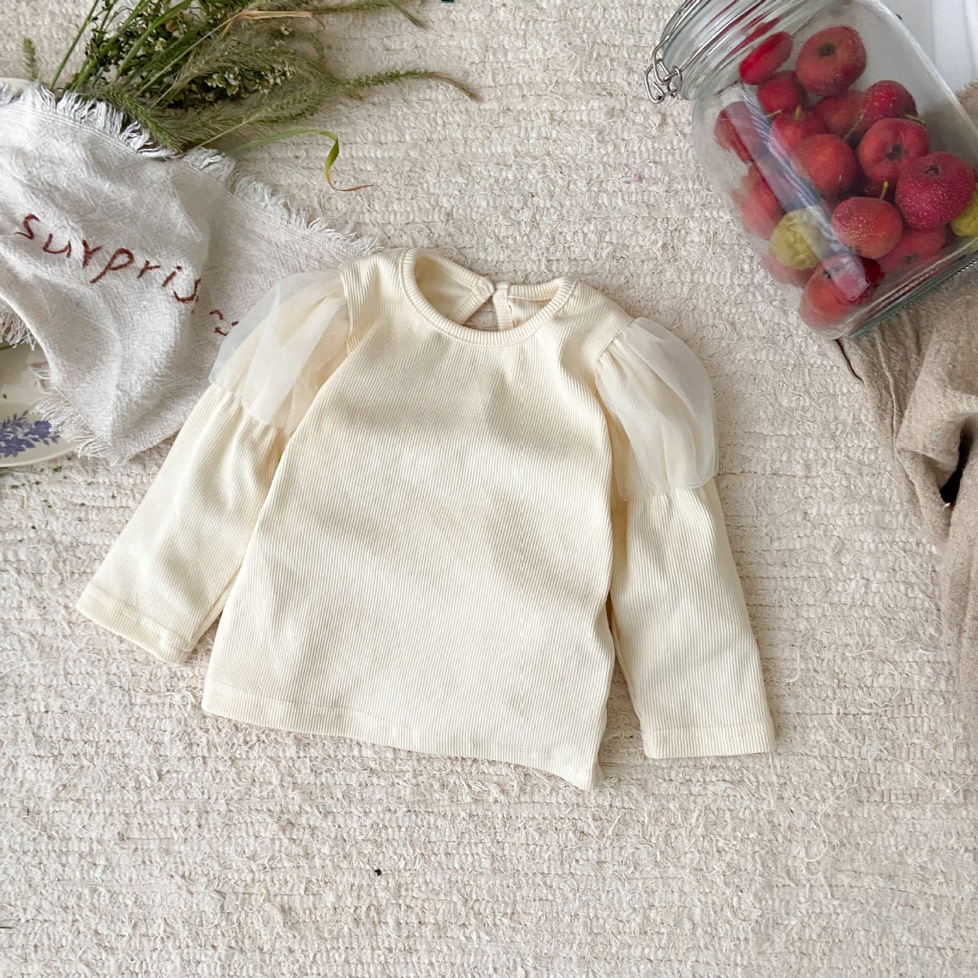 Nuevos productos de primavera de Corea, traje de bebé, top de manga de linterna de encaje, mono de bebé floral fresco, traje de dos piezas