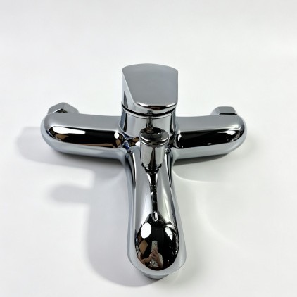 Cross-Border Factory Zinc Alloy Triple Faucet Wall-Mounted Concealed Shower Faucet Bathtub Hot and Cold Water Faucet