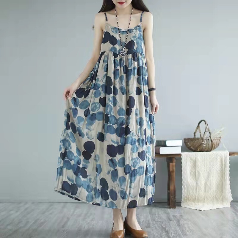 2025 Summer Smudged Polka-Dot Mid-Length Suspender Dress with Large Hem and Elegant Elegant and Slimming Look Artistic Long Skirt