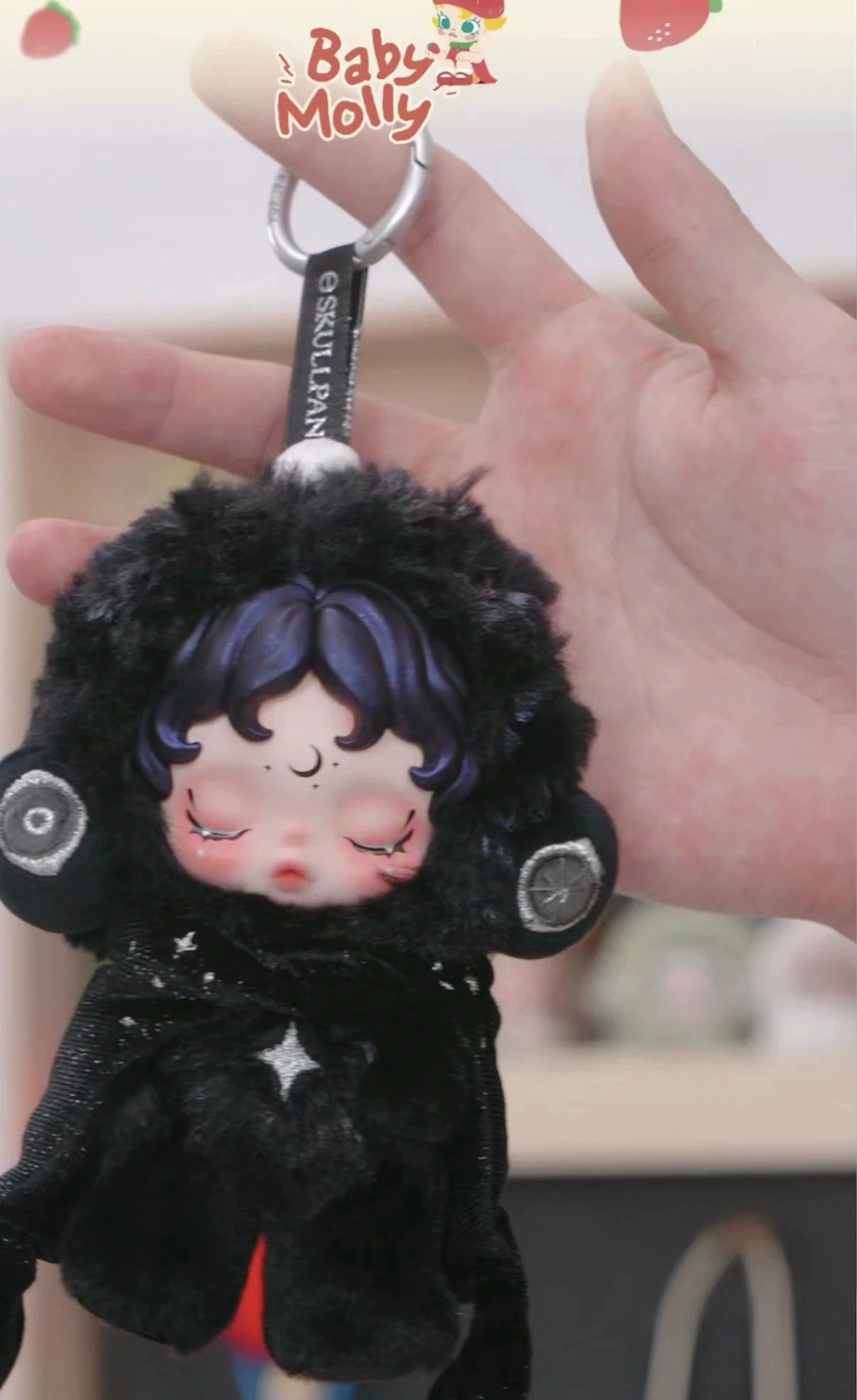 Blind box виниловая плюшевая подвеска (Bubble Mart SKULLPANDA III) — серия Sleepless Theater, коллекционная