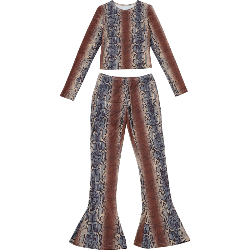 Dames tweedelige set met slim shirt en legging_voghion.com