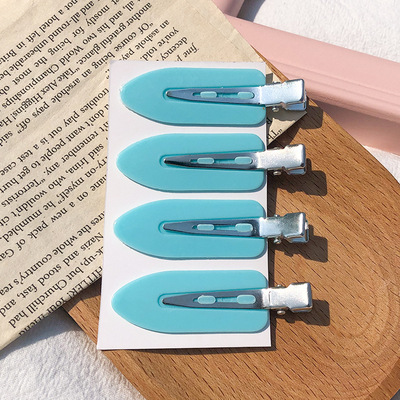 A blue traceless clip