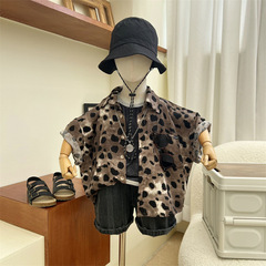 Korean children's summer 2023 men's cool leopard print short-sleeve shirt for kids, trendy smooth summer outfit, stylish cool shirt