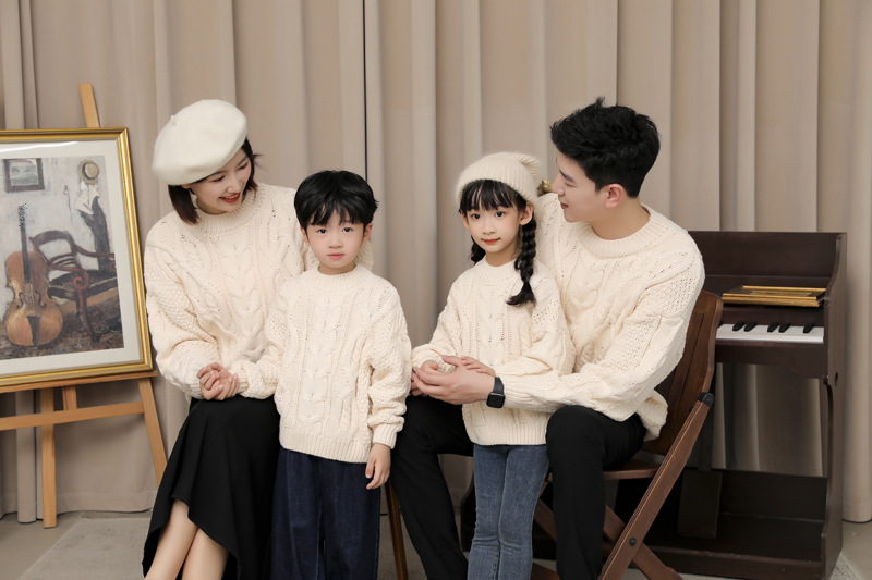 Family of three or four Family photo Parent-Child outfit Family-Child outfit Mother-child Parent-Child outfit Autumn and winter thickened twist sweater