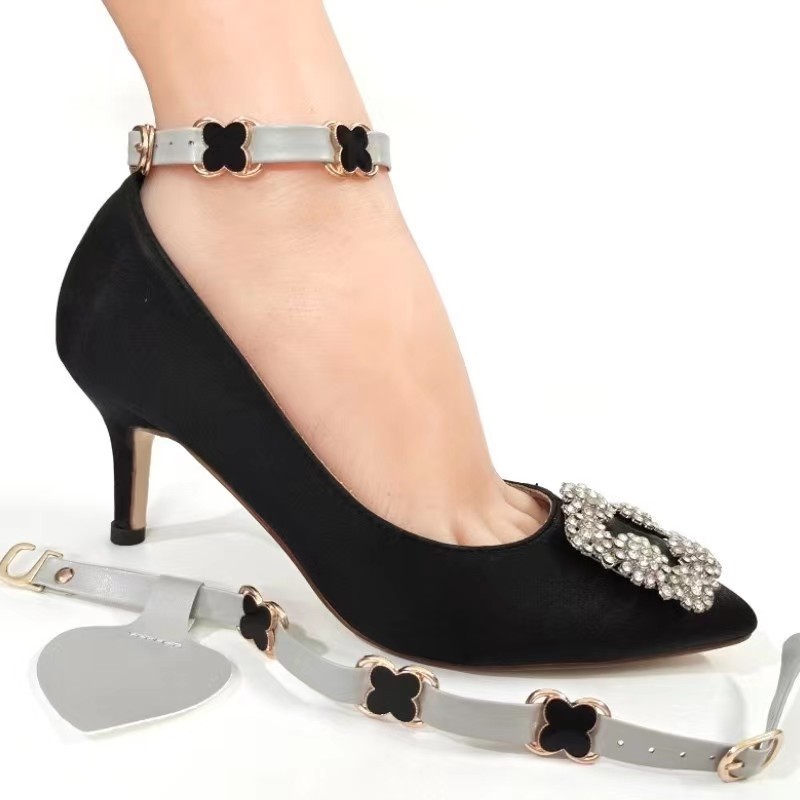 Leather surface: light gray [four-leaf buckle] + heel sticker