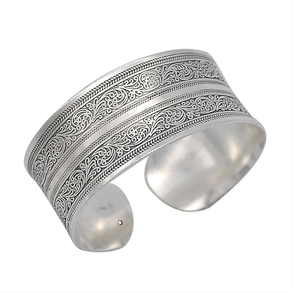 C -type flower middle concave