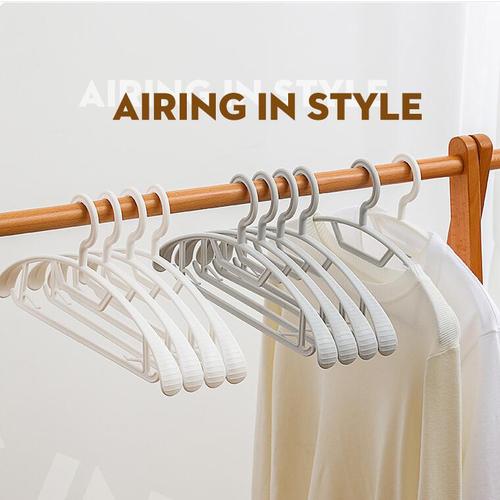 3004 wide shoulder semicircular clothes hanger household adult plastic clothes hanger clothes support dry and wet dual-use non-slip clothes hanger