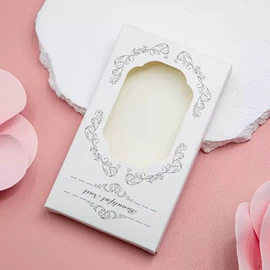 甲片/穿戴甲;指甲锉;纸盒