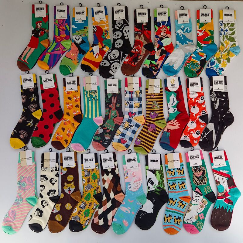 New four-season product: unique AB retro fashion artistic long socks, oil painting socks, mid-high women's socks, street style trendy socks New four-season product: unique AB retro fashion artistic long socks, oil painting socks, mid-high women's socks, street style trendy socks