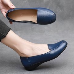 软皮软底单鞋女2025秋季新款妈妈鞋豆豆鞋平底女式皮鞋防滑休闲鞋