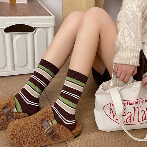 Boneless Retro Color-blocked Socks for Women and Men - Fall/Winter Medium Calf Socks, Gender-neutral, Colorful, Brown, Winter Long Cotton Socks, Zhuji