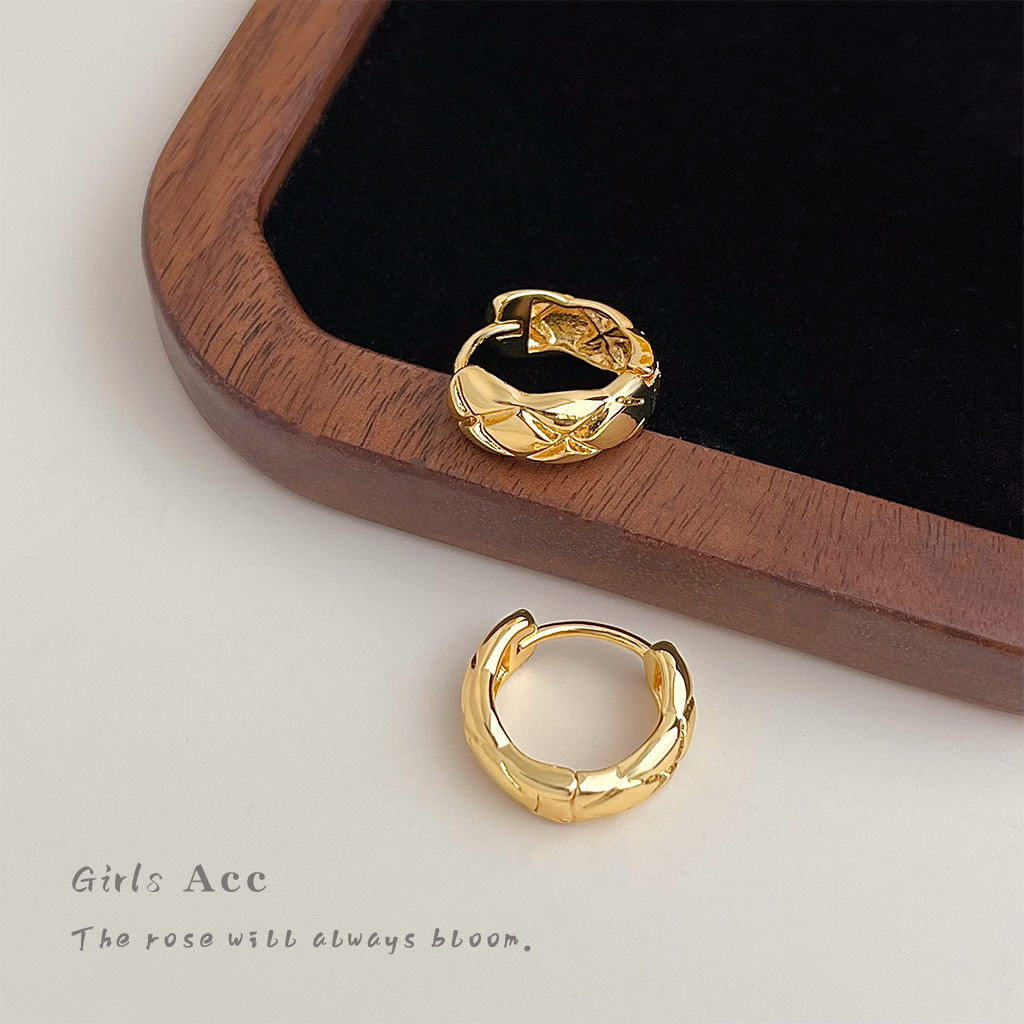 1_0002_耳语场景新水印 拷贝 2.jpg