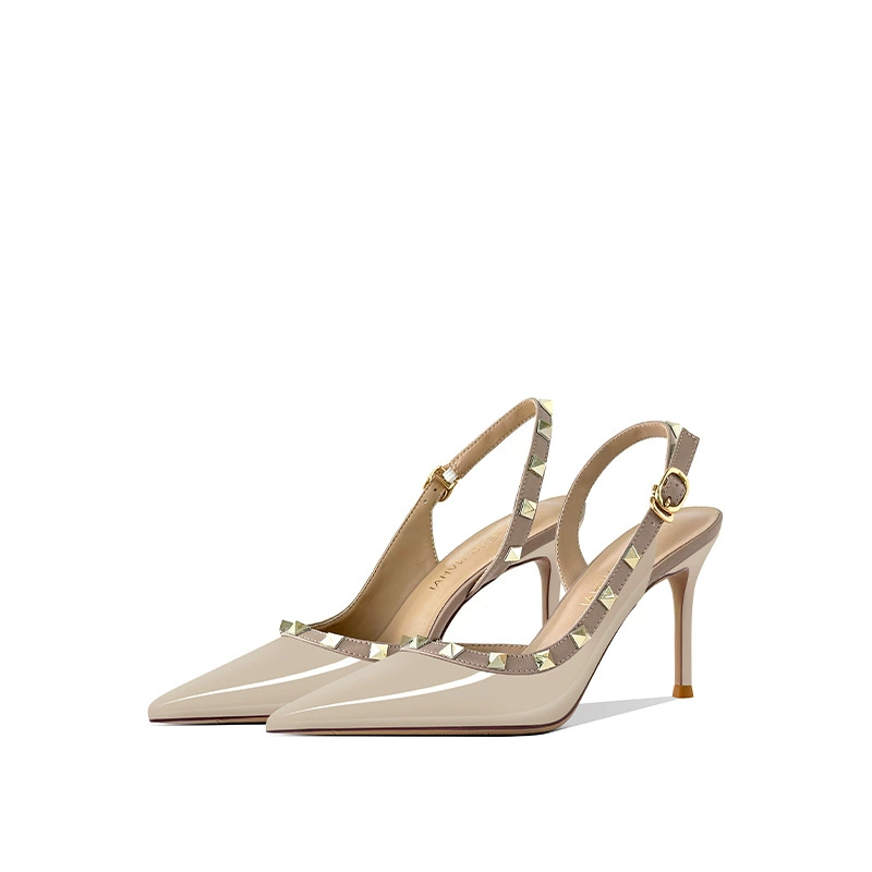 2025 весна-лето новые европейские и американские босоножки на шпильке с заклепками и пряжкой, остроносые, с открытой пяткой и задней перфорацией для женщин