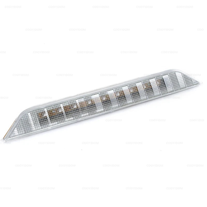 Aplicable a 08 - 13 Nissan Qijun T31 luz de freno de alto nivel, luz de advertencia anti-persecución, luz de señal de freno, luz de choque trasera