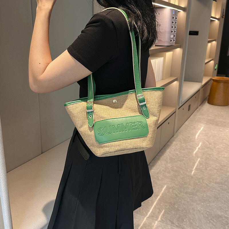 Women's Straw Woven Fabric Shoulder Tote Bag Summer Style Beach Seaside Travel Vacation Bag Medium PU Leather Zippered Tote_voghion.com