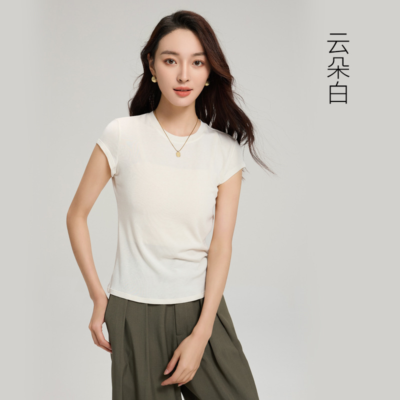 구름 흰색
