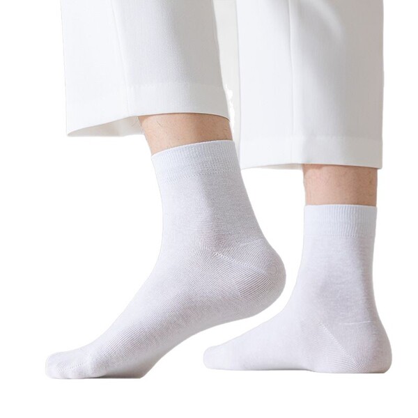 Solid color women's winter demi-season socks for traveling