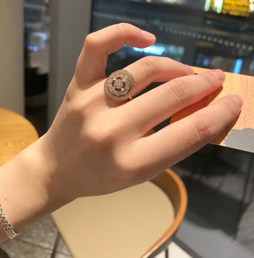 Dise's Frch Vintage Handmade Micro-Inlaid Zircon Flower Ring, Light Luxury Fashion Sparkling Lucky Disc Ring For_voghion.com