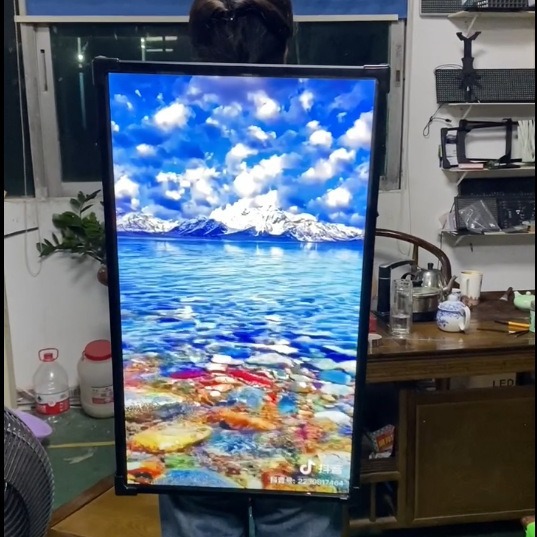 全液晶屏背包灯箱 32寸LCD广告机 可播放视频图片 户外推广神器机