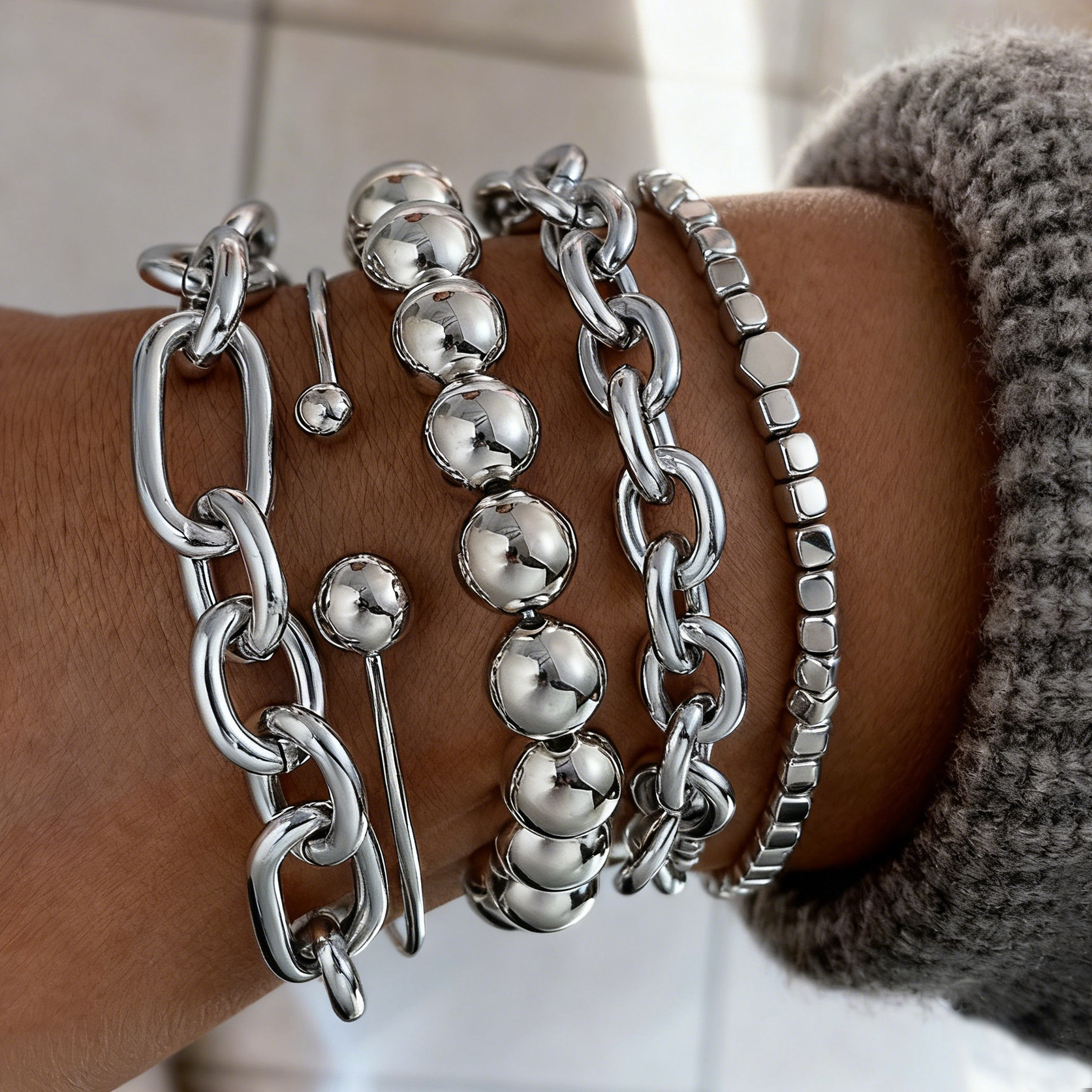 Europa y los Estados Unidos transfronterizos protección ambiental pulsera gruesa 5 piezas de cadena de aluminio + cadena de hierro + CCB personalidad de diseño exagerado cadena joyería de bola