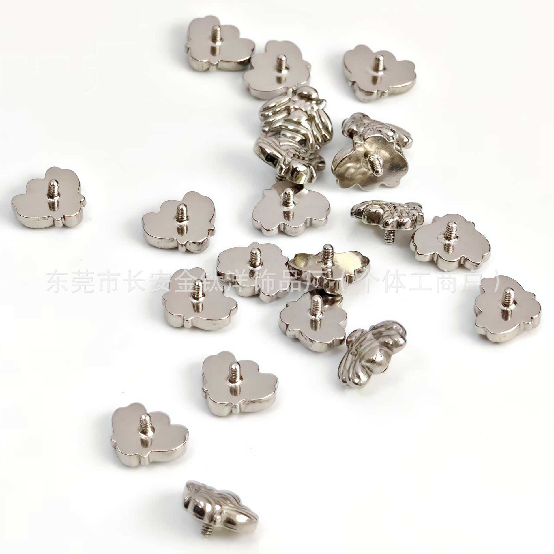 F136 Titanium Smooth Bee Internally Threaded Earring Nose Nail Ear Bone Nail Cochlea G23 Titanium Alloy Human Body Piercing Jewelry detail image 7